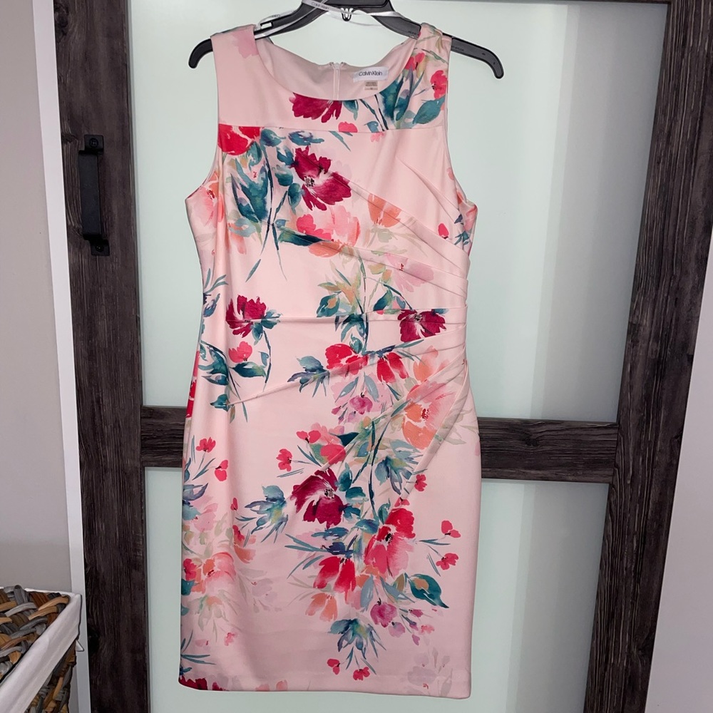 - Calvin Klein fitted floral dress. Worn once. Size 12. Excellent condition